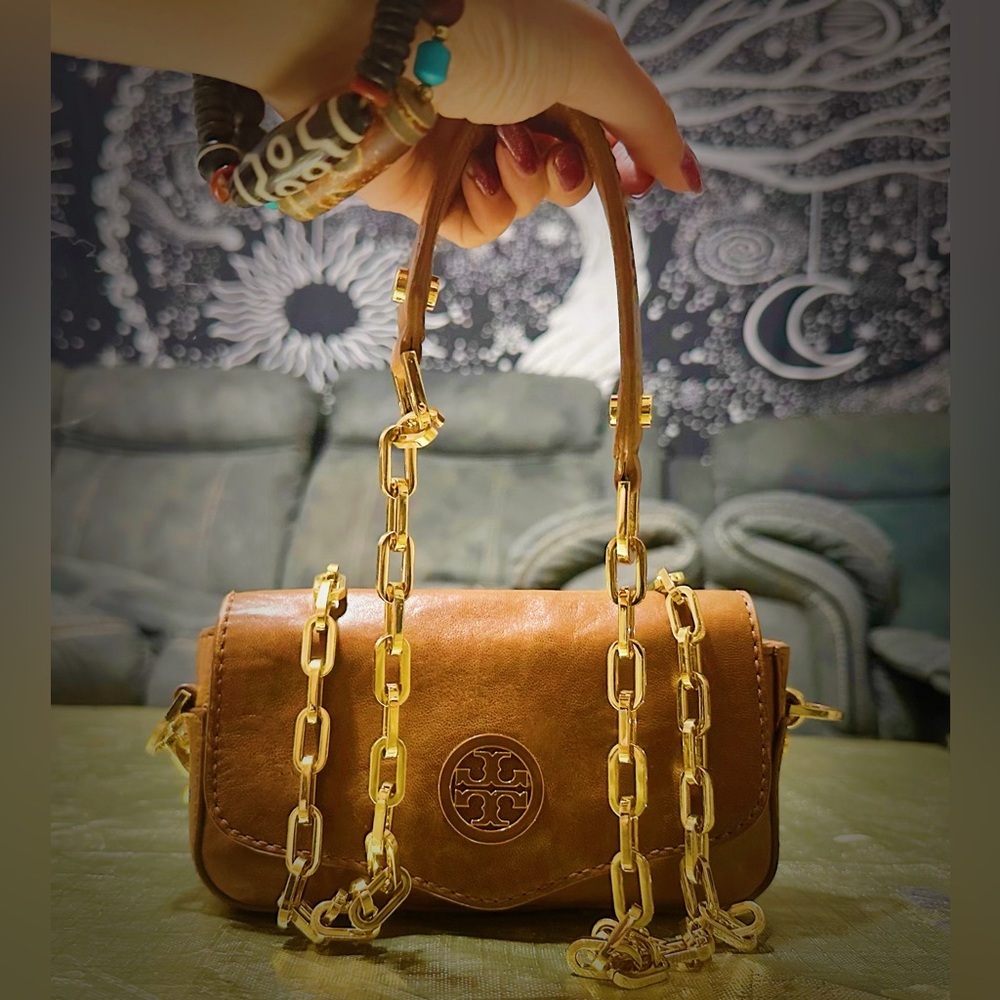 Rare Vintage Tory Burch Brown Leather small Crossbody bag with Gold Chain - Picture 3 of 12